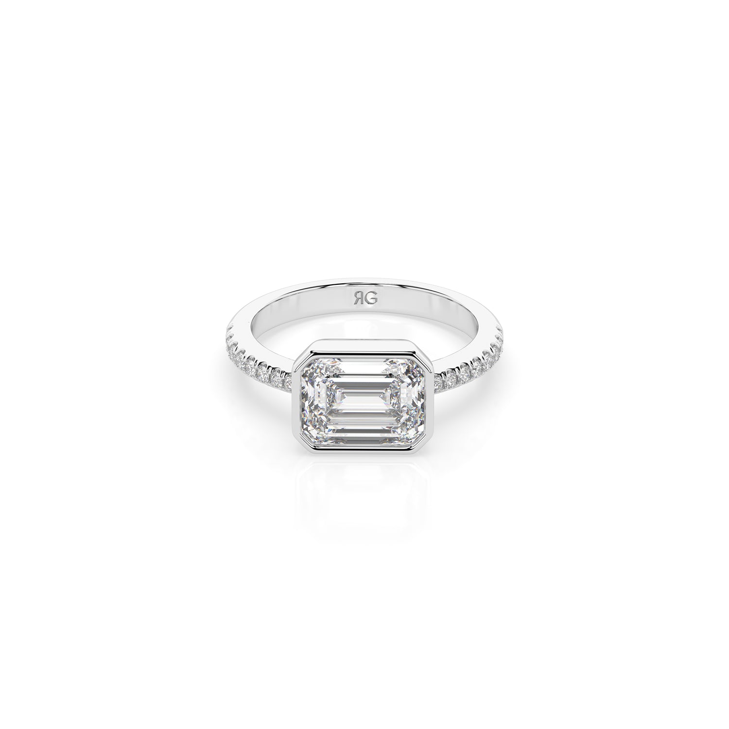 14k Elara Bezel Ring