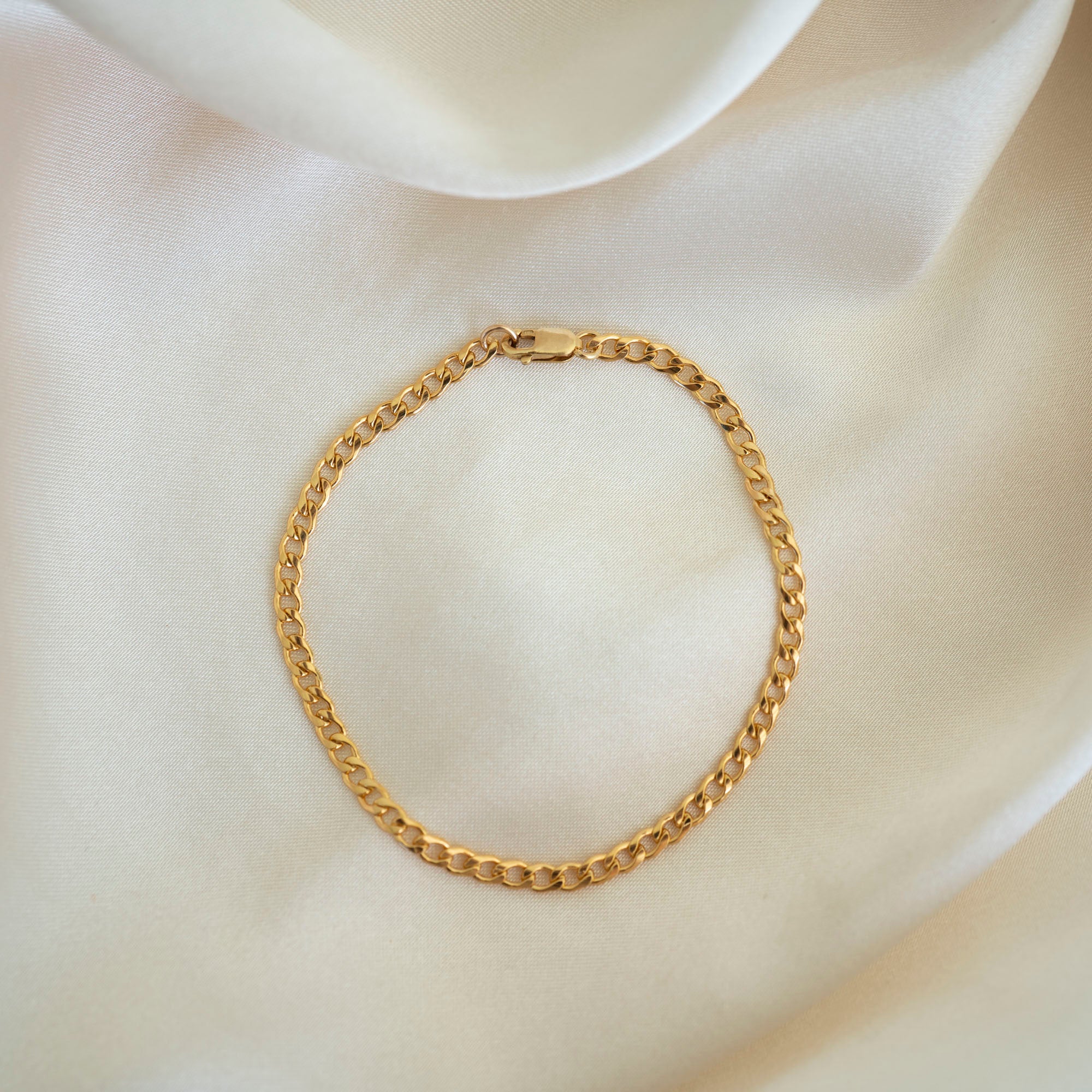 Gold Curb Link Bracelet