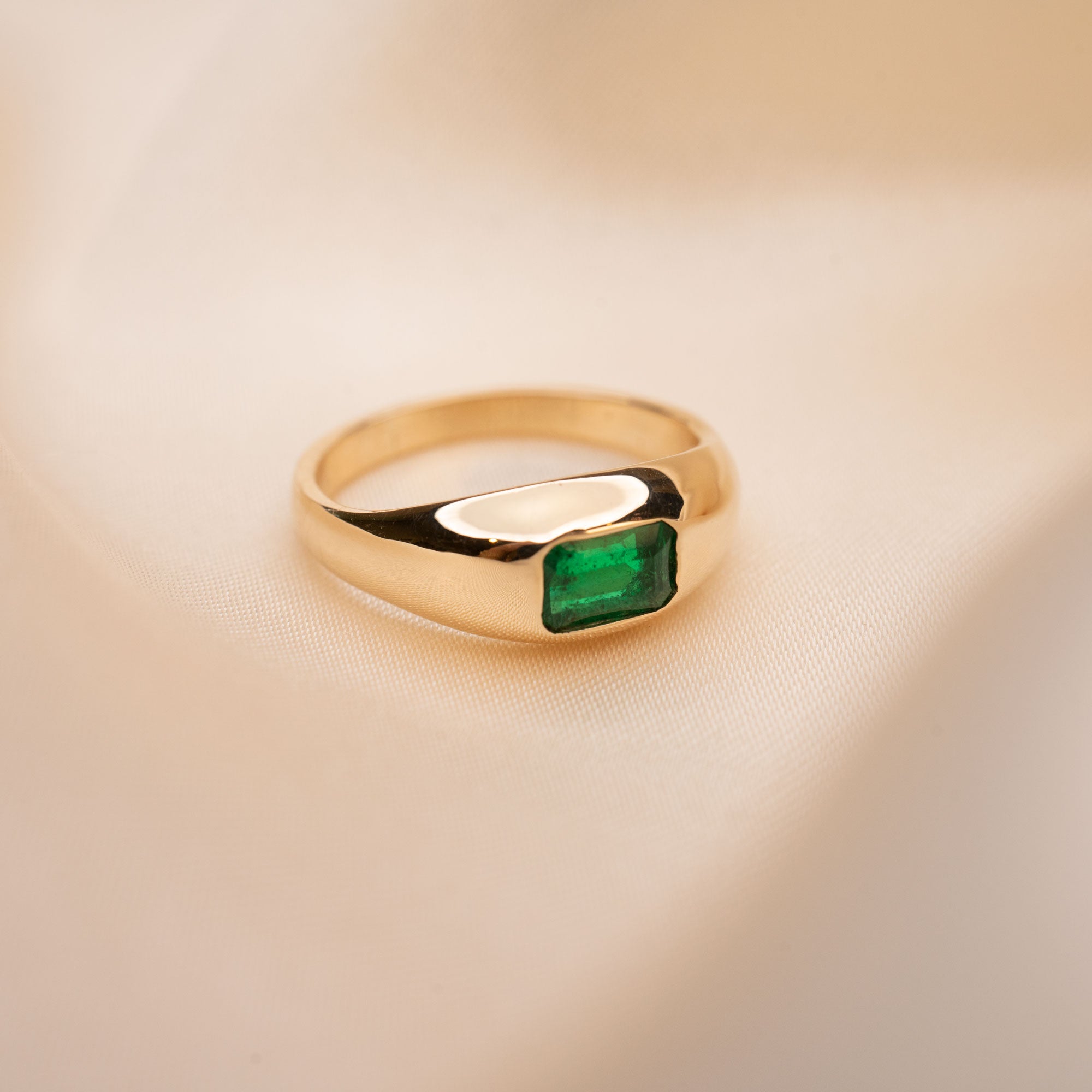 14k Emerald Dome Ring