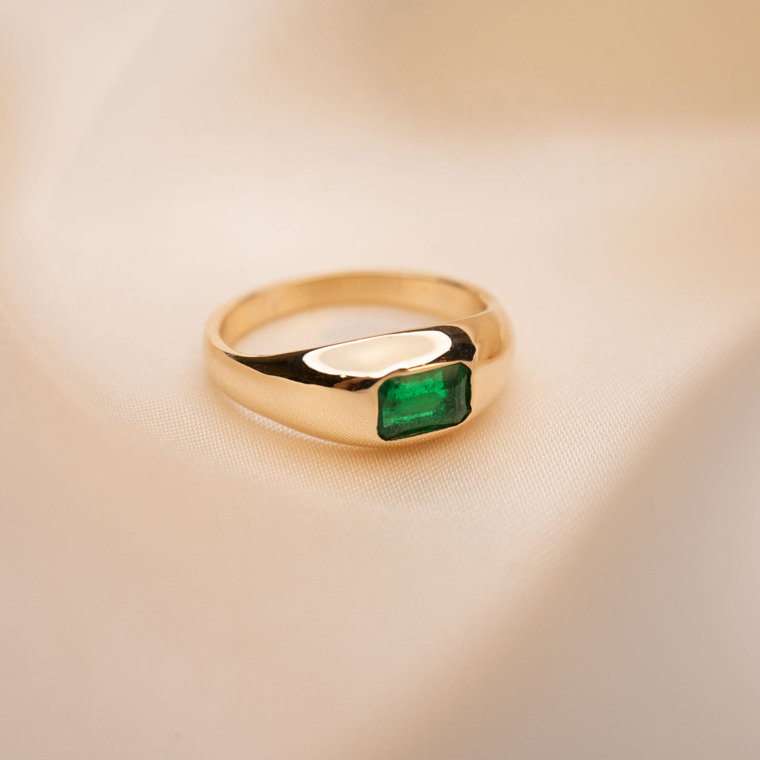 14k Emerald Dome Ring