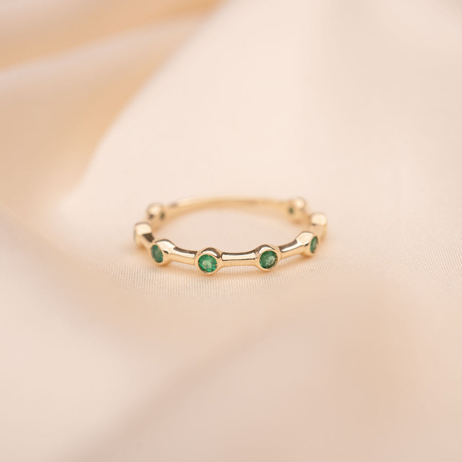 14k Emerald Leo Ring