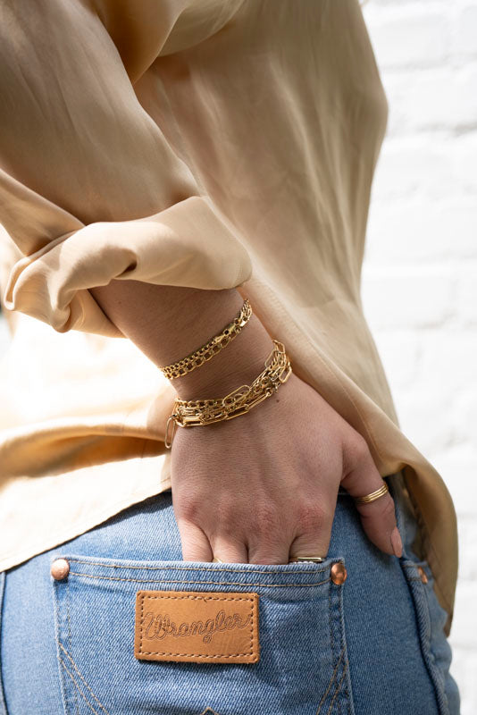 Gold Curb Link Bracelet