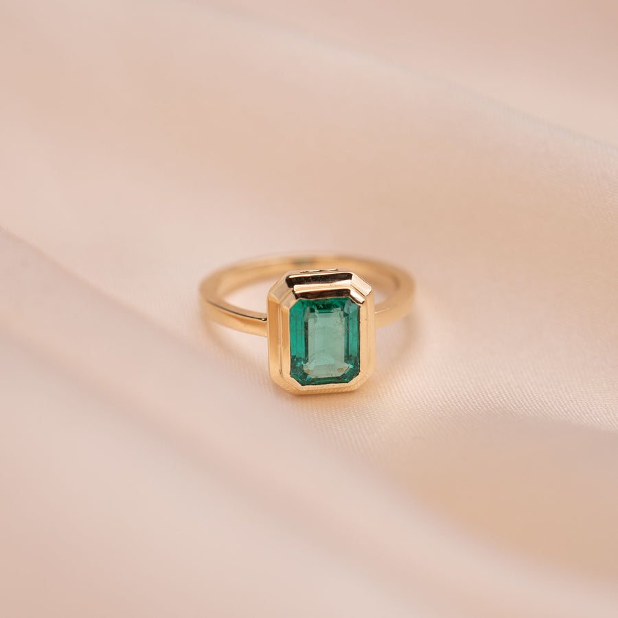 14k Emerald Tiered Bezel Ring