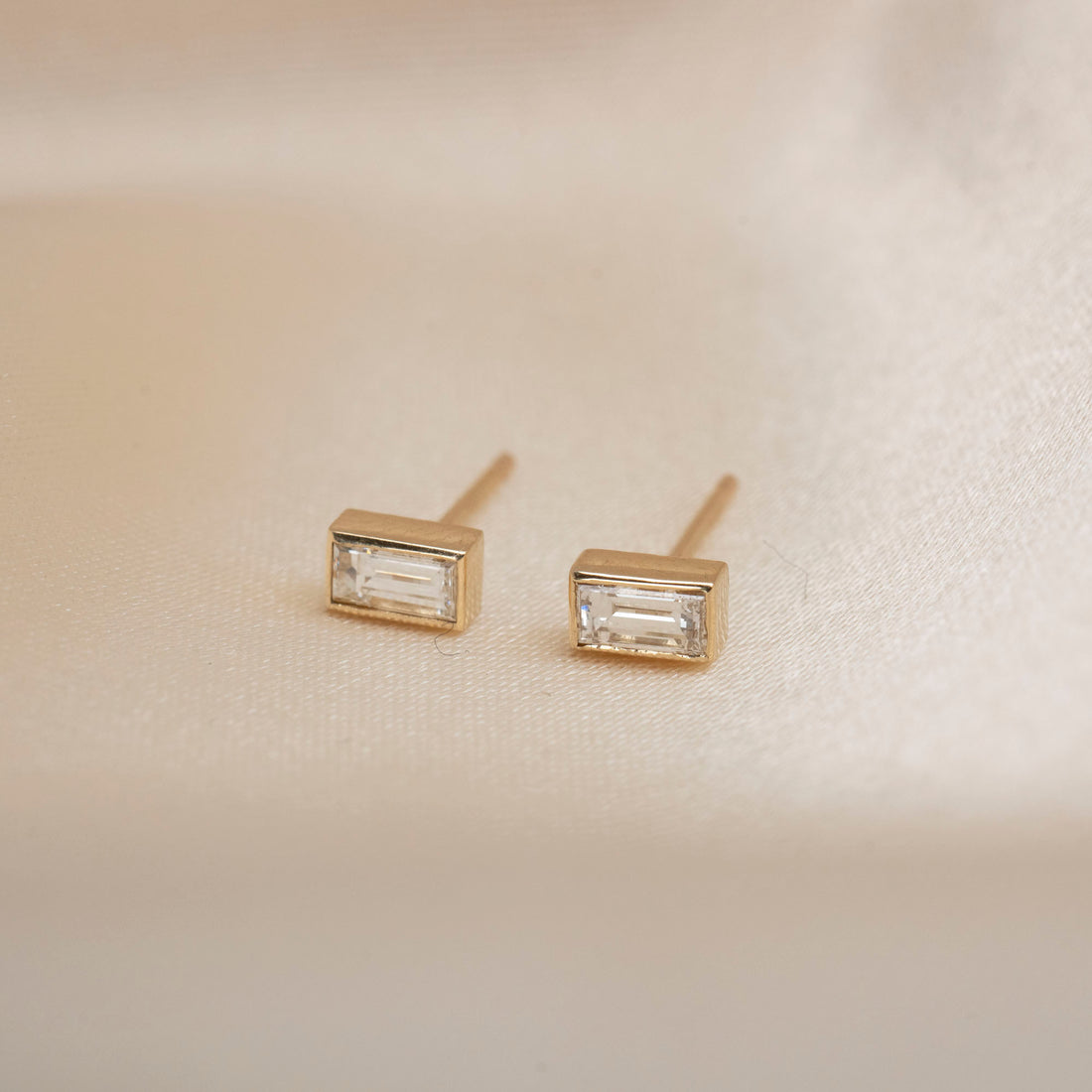 14k Baguette Studs .28 CTW