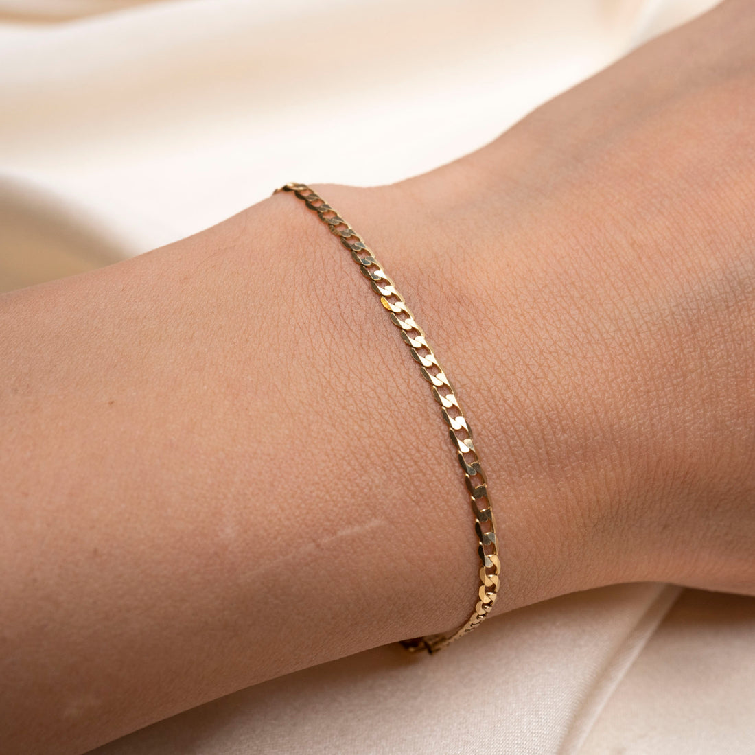 14k Gold Curb Link Bracelet
