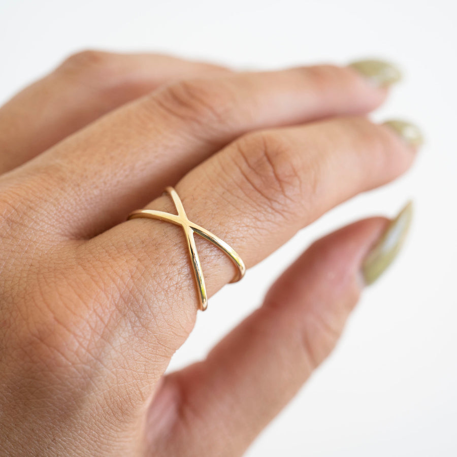 14k Solid Gold X Ring, Gold Cross Ring, 14k Gold Ring, Gold Criss Cross Ring, Gold X Ring, 14k Gold X Ring, Gift for her, Holiday Gift, Gift