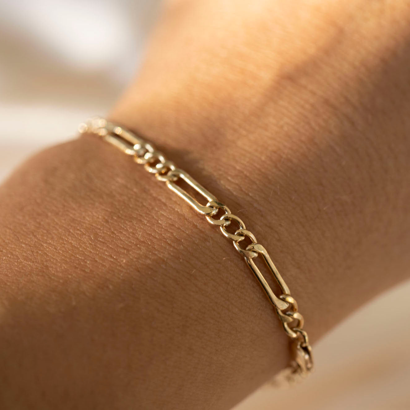 Gold Figaro Bracelet, 14k Gold Bracelet, Simple Gold Bracelet, Chain and Link Bracelet, Chain Bracelet, Gift for Her, Rectangle Bracelet