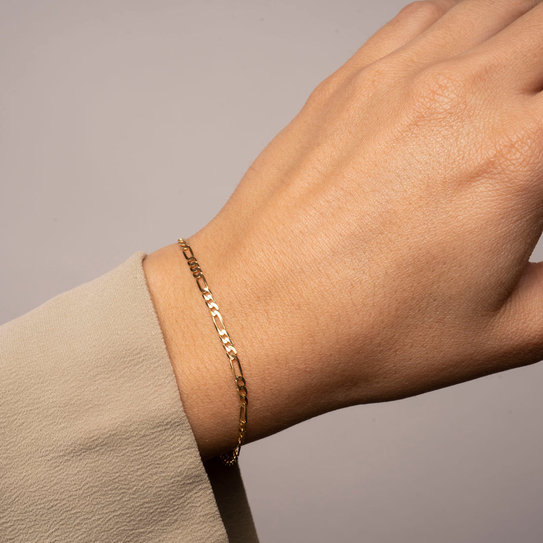 14k Solid Gold Figaro Bracelet, 14k Gold Bracelet, Simple Gold Bracelet, Chain and Link Bracelet, Chain Bracelet, Gift for Her, Rectangle